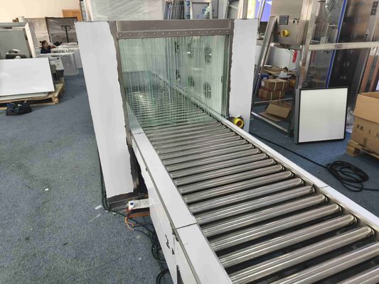 ISO 14644 と GMP に準拠するクリーンルーム転送システムのための2つのHEPAフィルターと304ステンレス鋼フレーム付きの電動ローラーコンベヤーエアシャワー